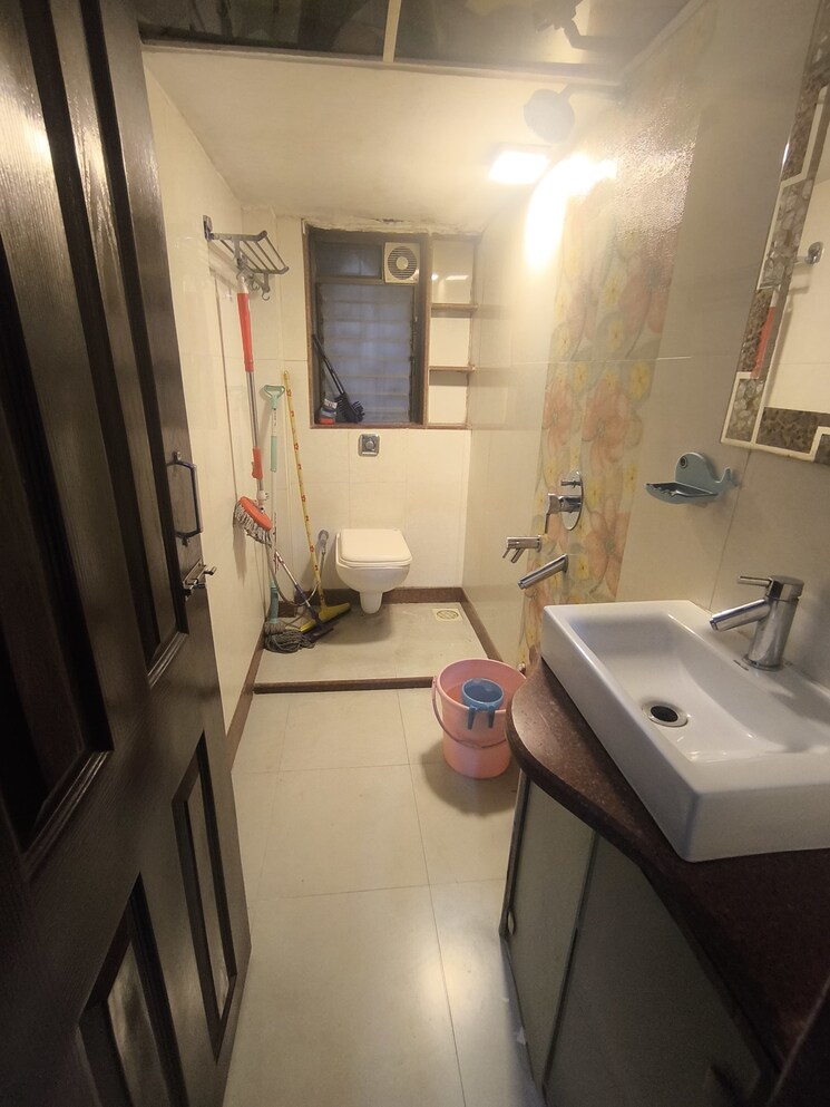 Team Area, vandana-chs 2 Bedroom 650 Sq.Ft. Apartment In Juhu Mumbai 8982302