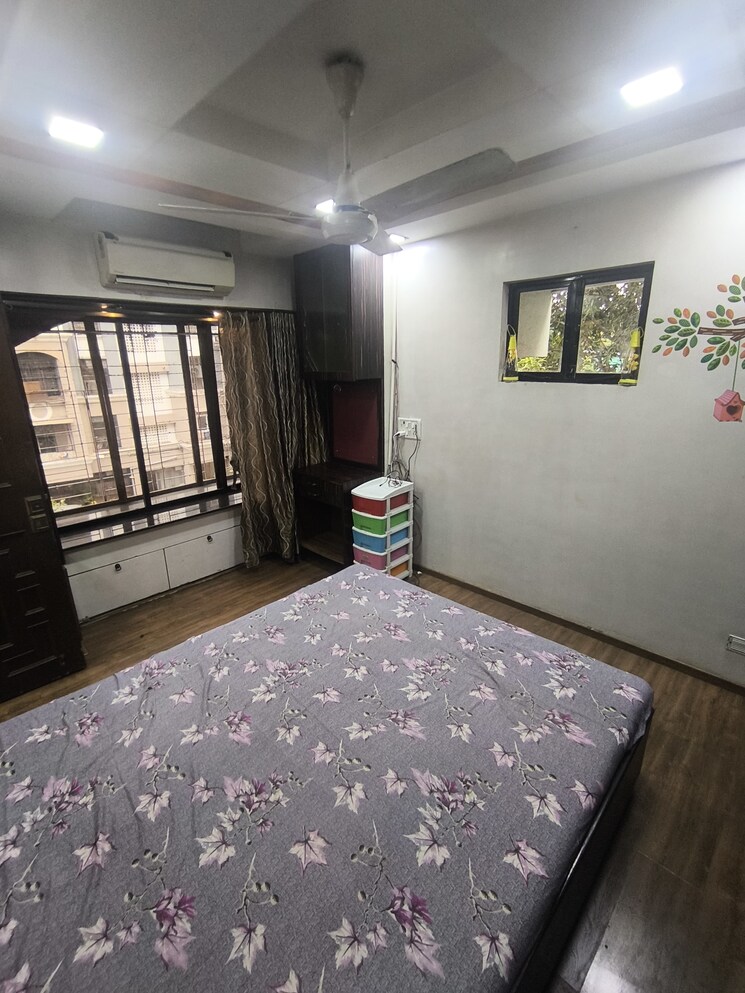 Bedroom, vandana-chs 2 Bedroom 650 Sq.Ft. Apartment In Juhu Mumbai 8982302