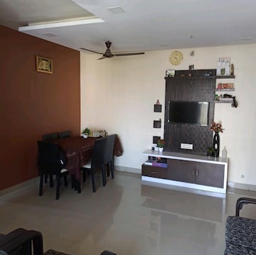 Team Area in 2 BHK Apartment at Ideal Pristine Tower, Kasarvadavali – for Rent