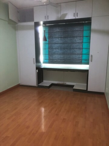 Room in 3 BHK Apartment at Puravankara Elita Promenade, Jp Nagar – for Rent