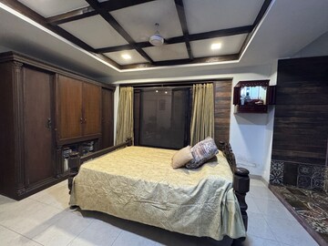 Bedroom in 4 BHK Apartment at Serenity Heights, Malad West – for Sale