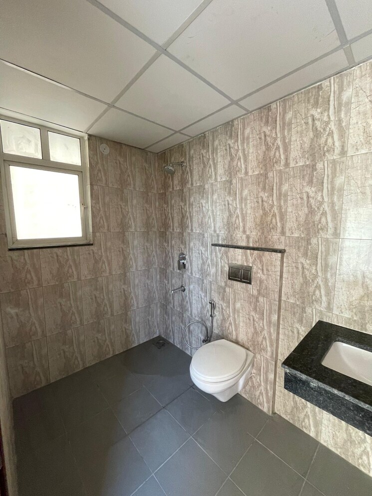 Bathroom, shapoorji-pallonji-joyville-phase-3 2 Bedroom 915 Sq.Ft. Apartment In Sector 102 Gurgaon 8982339