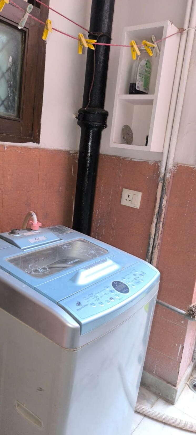 Other, vasant kunj 3 Bedroom 1000 Sq.Ft. Apartment In Vasant Kunj Delhi 8982354