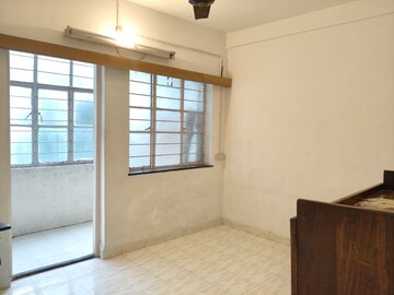 Room in 1 BHK Apartment at Amrapalishree CHS, Kalyani Nagar – for Rent