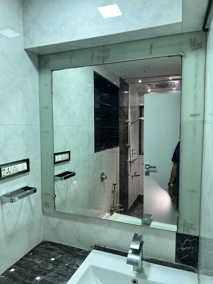 Bathroom, akshay-girikunj 3 Bedroom 1250 Sq.Ft. Apartment In Andheri West Mumbai 8982368