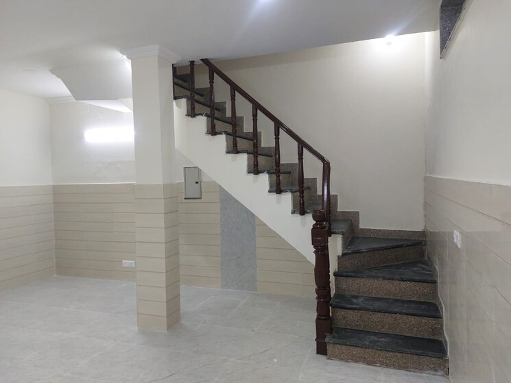 undefined, ardee-city 3 Bedroom 215 Sq.Yd. Builder Floor In Sector 52 Gurgaon 8982380