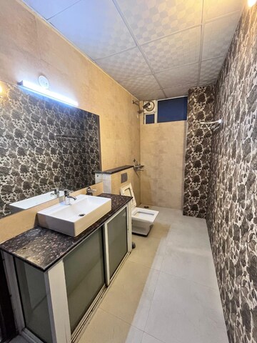 Team Area in 3 BHK Builder Floor at Ansal Boom Plaza, Sushant Lok Iii – for Rent