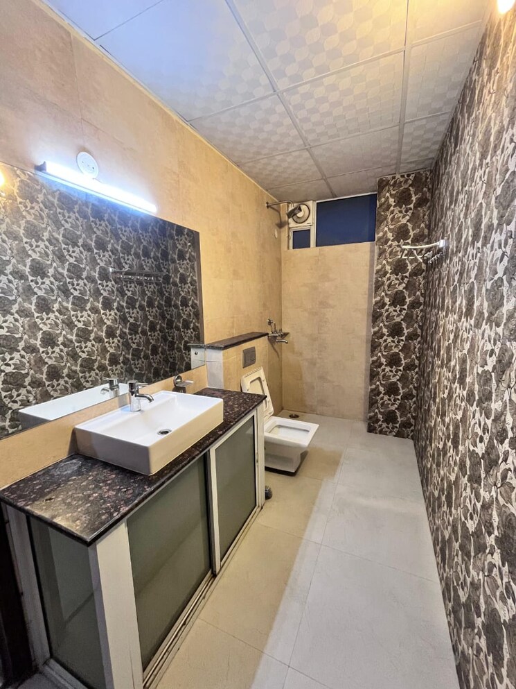 Team Area, ansal-boom-plaza 3 Bedroom 240 Sq.Yd. Builder Floor In Sushant Lok Iii Gurgaon 8982386