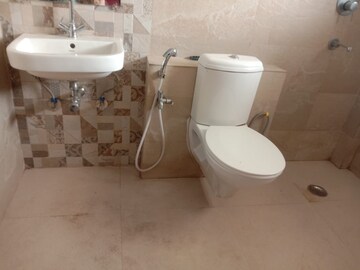 Bathroom in 2 BHK Builder Floor at Ansal Sushant Lok I, Sector 43 – for Rent