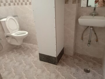 Bathroom in 2 BHK Builder Floor at Ansal Sushant Lok I, Sector 43 – for Rent