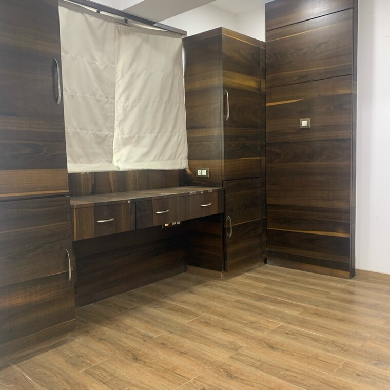 Room, borivali west 4 Bedroom 1800 Sq.Ft. Apartment In Borivali West Mumbai 8982432