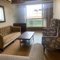 4 BHK + Extra Room Apartment For Sale in Borivali West