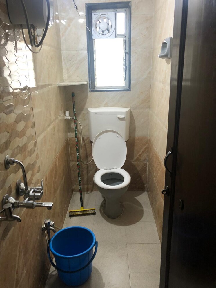 Bathroom, mittal-one-place-fc-road 1 Bedroom 650 Sq.Ft. Apartment In Fergusson College Road Pune 8982440