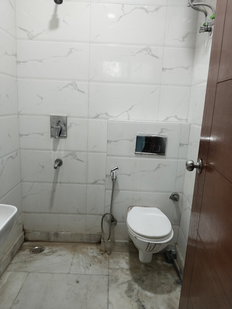 Attached Bathroom, panchsheel vihar 1 Bedroom 500 Sq.Ft. Apartment In Panchsheel Vihar Delhi 8982450