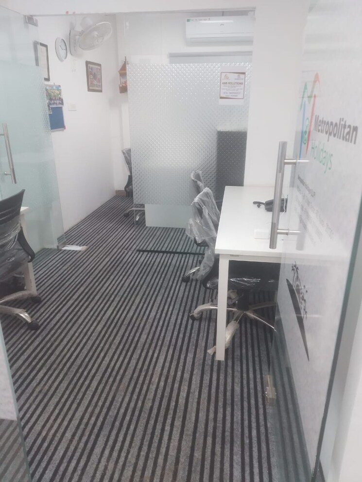 Team Area, sector 63 Commercial Office Space 450 Sq.Ft. In Sector 63 Noida 8982509