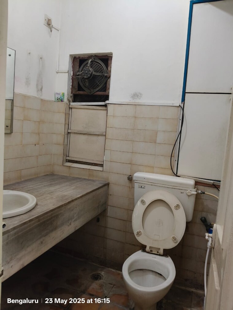 Bathroom, vaswani-marks-36 Commercial Office Space 1300 Sq.Ft. In Shanthala Nagar Bangalore 8982493