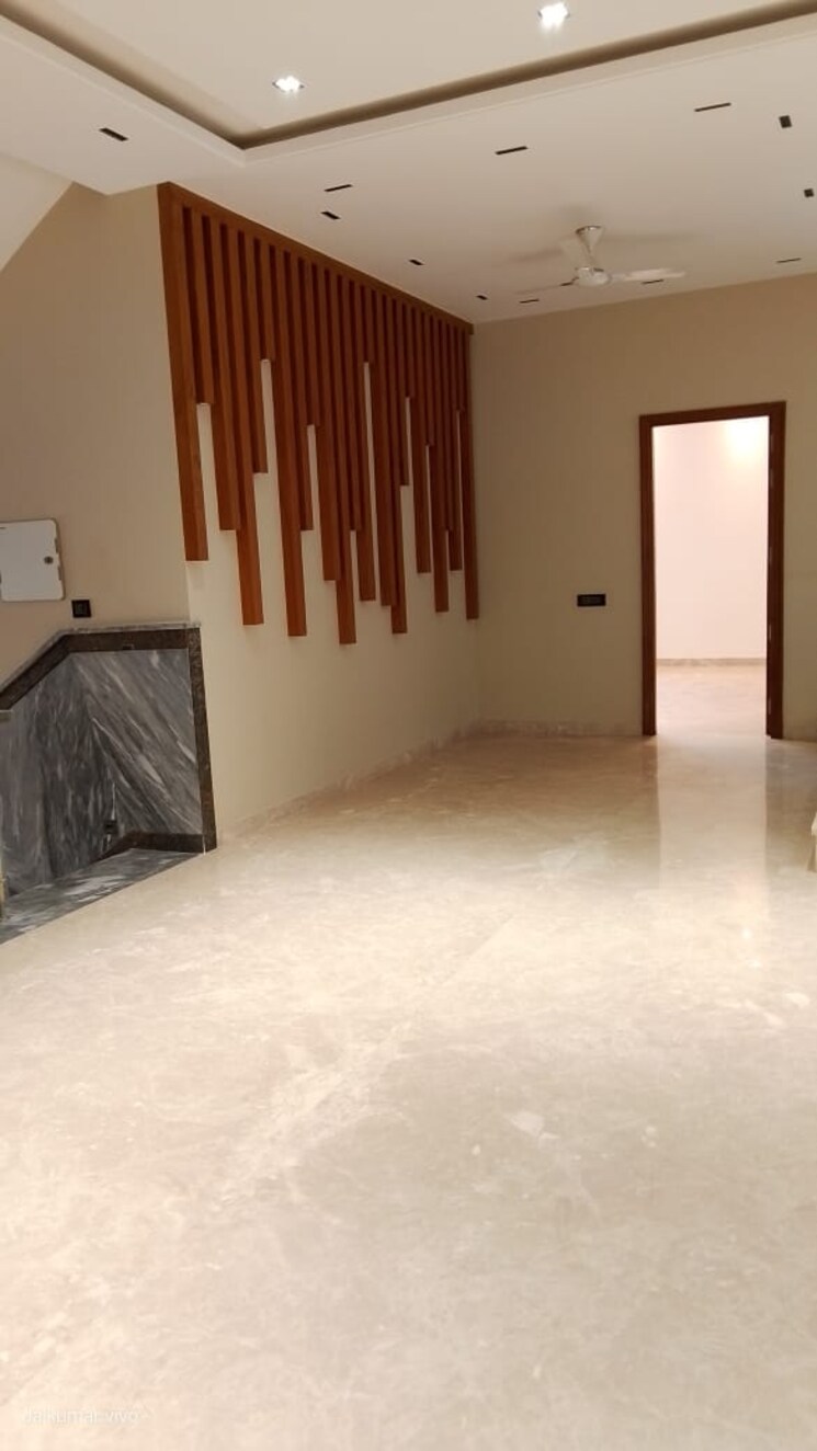 Room, vasant kunj 6 Bedroom 1500 Sq.Ft. Villa In Vasant Kunj Delhi 8982614