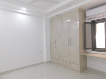 Room in 4 BHK Builder Floor at Vasant Kunj Enclave – for Rent