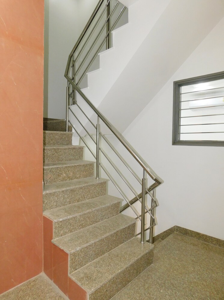 undefined, vasant kunj enclave 4 Bedroom 160 Sq.Yd. Builder Floor In Vasant Kunj Enclave Delhi 8982642