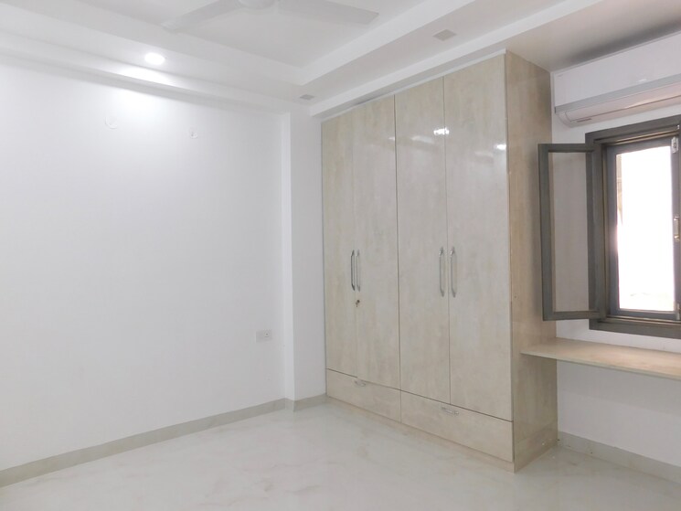 Room, vasant kunj enclave 4 Bedroom 160 Sq.Yd. Builder Floor In Vasant Kunj Enclave Delhi 8982643