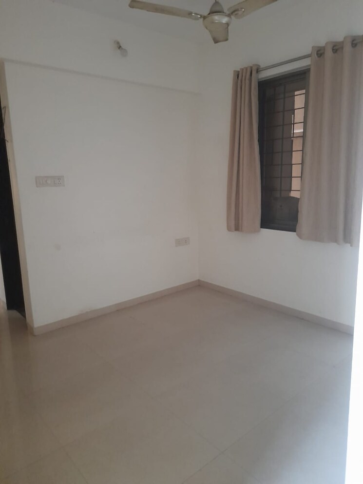 Room, neelkanth-palms 2.5 Bedroom 1250 Sq.Ft. Apartment In Kapur Bawdi Thane 8982646