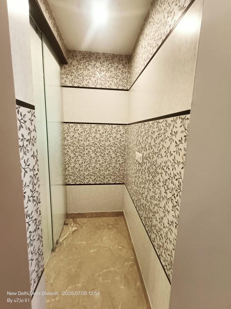 Bathroom, shivalik colony 3 Bedroom 1800 Sq.Ft. Builder Floor In Shivalik Colony Delhi 8982645