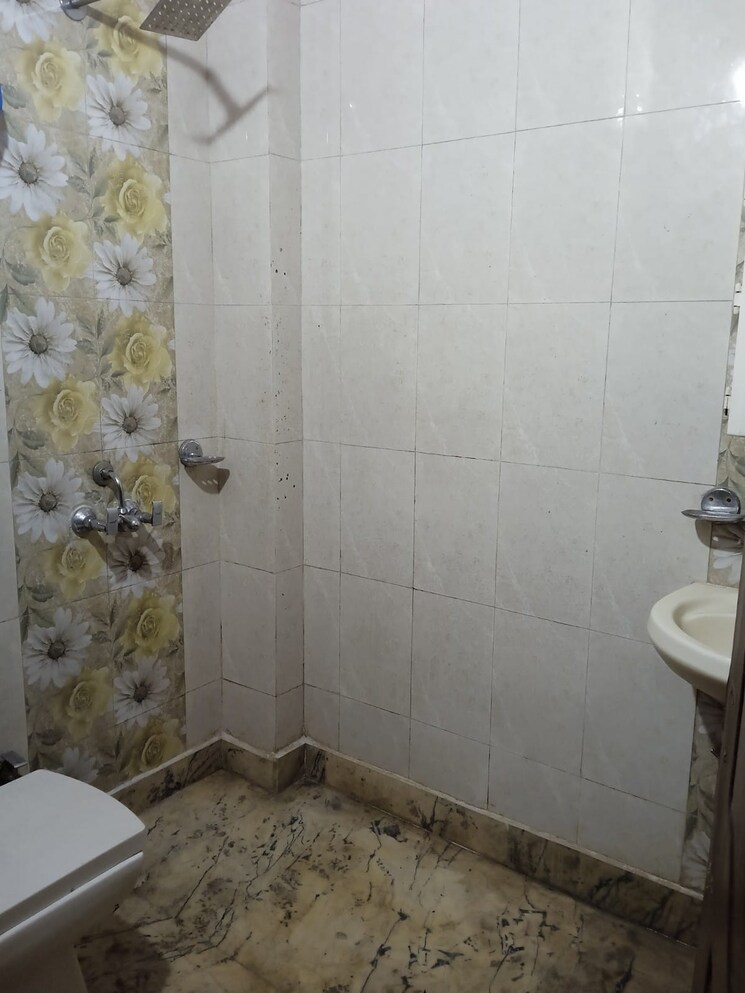 Bathroom, khirki extension 2 Bedroom 750 Sq.Ft. Builder Floor In Khirki Extension Delhi 8982649