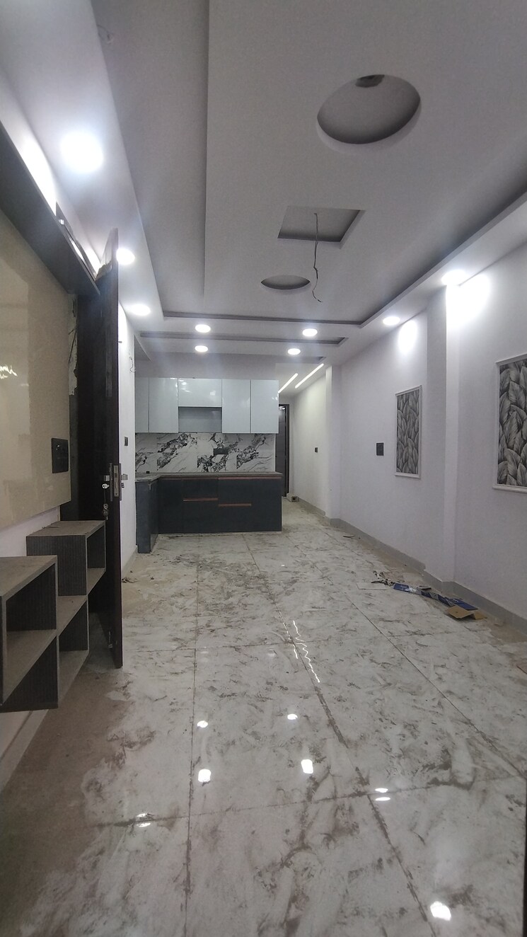  Parking, govindpuri 3 Bedroom 950 Sq.Ft. Builder Floor In Govindpuri Delhi 8982697