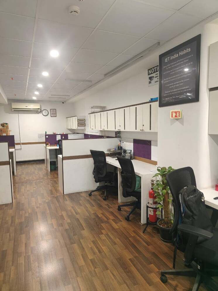 Team Area, raheja-towers-apartments Commercial Office Space 3100 Sq.Ft. In Mg Road Bangalore 8982732