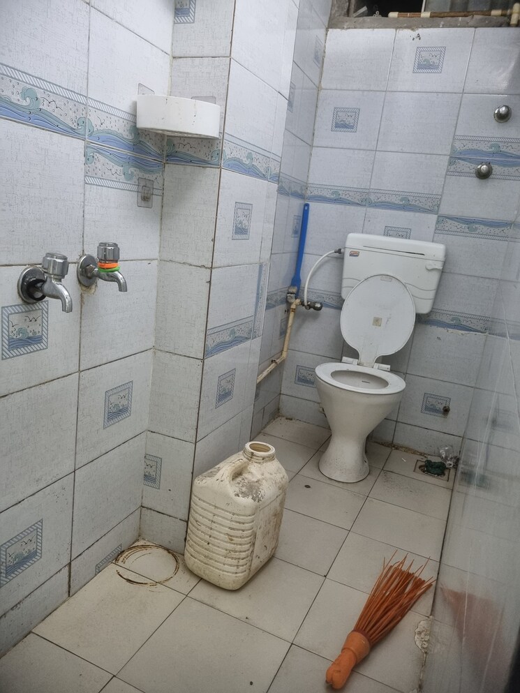 Bathroom, kalina-vihar-darshan-chs 1 Bedroom 500 Sq.Ft. Independent House In Kalina Mumbai 8982737