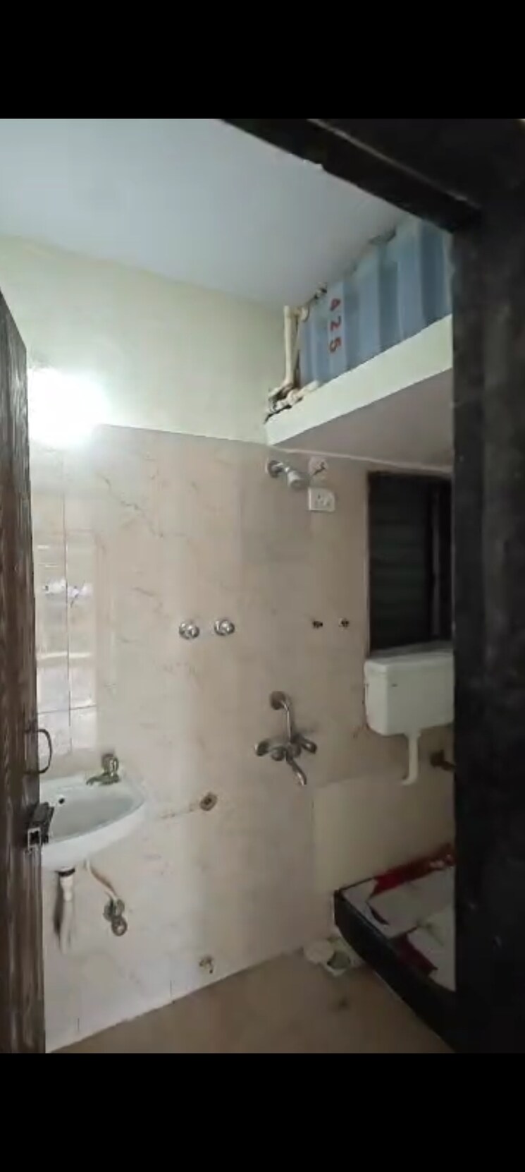 Bathroom, kurla east 1 Bedroom 500 Sq.Ft. Apartment In Kurla East Mumbai 8982744