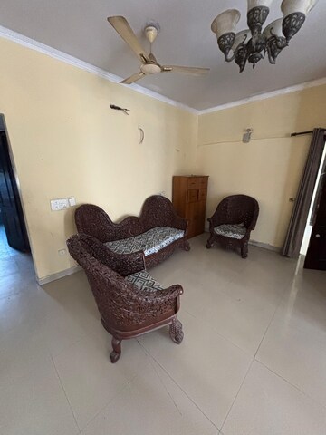 Living Room in 3 BHK Apartment at Alpha 1 RWA, Alpha 1 Greater Noida – for Sale