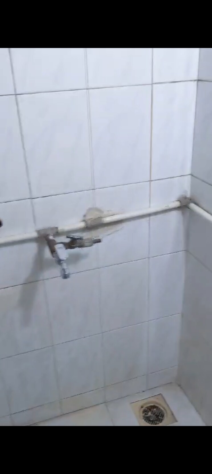 Bathroom, kurla east 2 Bedroom 700 Sq.Ft. Apartment In Kurla East Mumbai 8982754