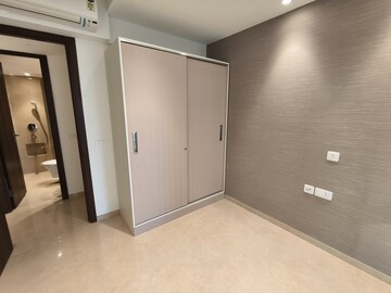 Room in 3 BHK Apartment at Hiranandani Highland, Powai – for Rent