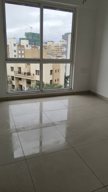 Room in 2 BHK Apartment at Goel Ganga Acropolis, Baner – for Rent