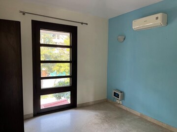 Room in 3 BHK Builder Floor at M2K Symphony Floors, Sector 51 – for Sale