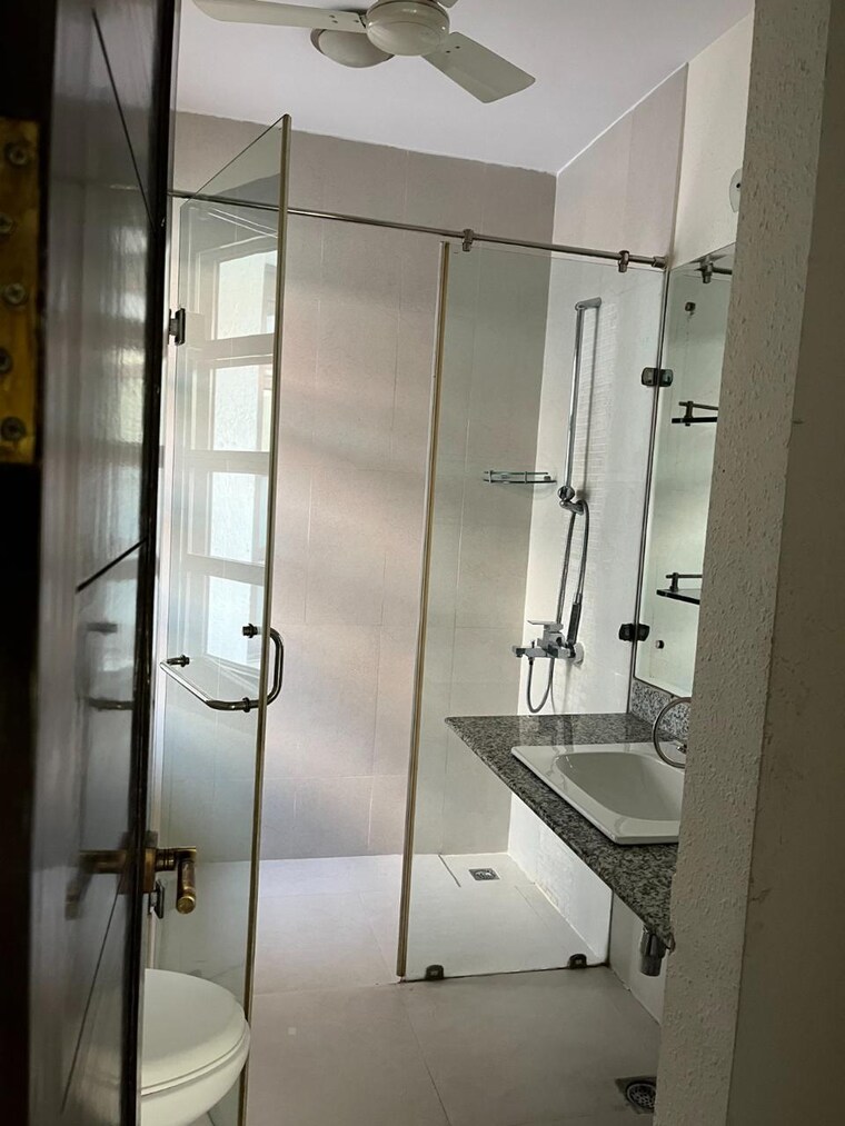 Bathroom, m2k-symphony-floors 3 Bedroom 1750 Sq.Ft. Builder Floor In Sector 51 Gurgaon 8982780