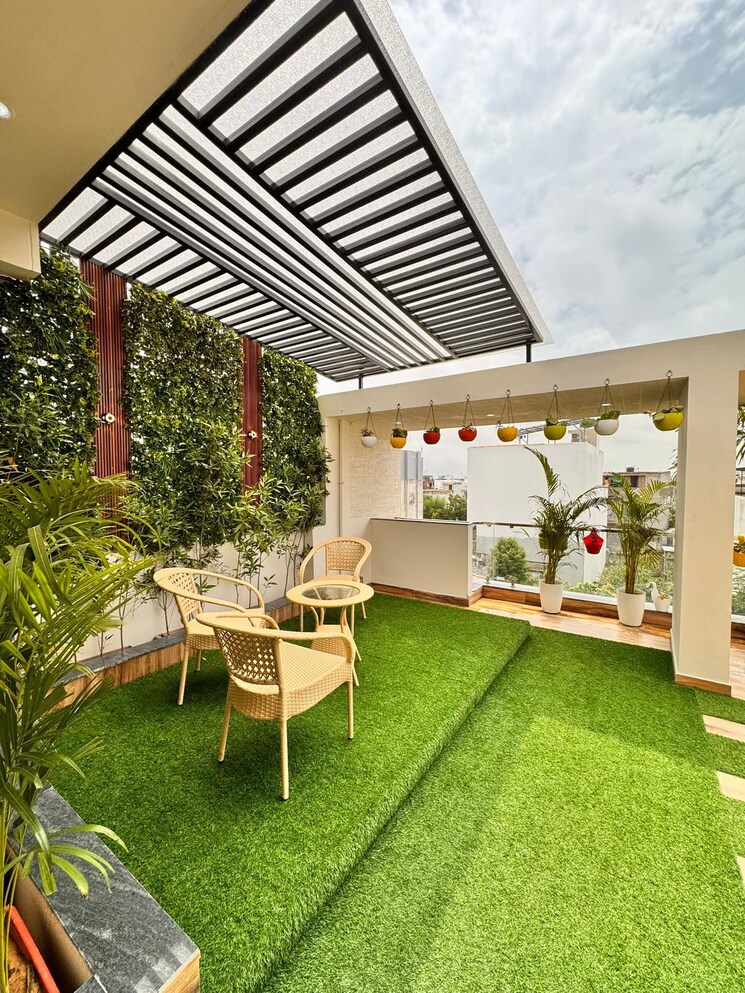 Terrace, vaishali nagar 4 Bedroom 150 Sq.Yd. Independent House In Vaishali Nagar Jaipur 8982787