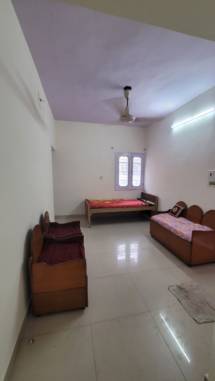 Living Room, rwa-gtb-enclave-pocket-d 3 Bedroom 850 Sq.Ft. Apartment In Dilshad Garden Delhi 8982786