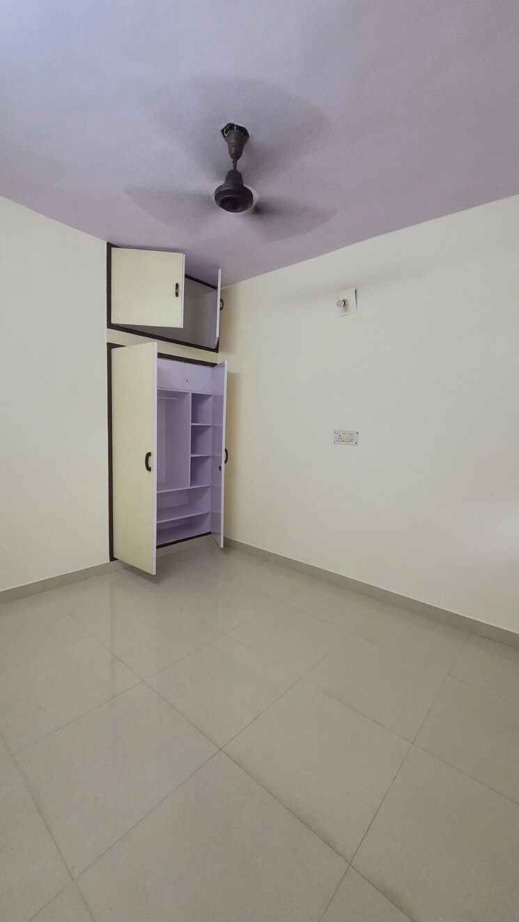 Bedroom, rwa-gtb-enclave-pocket-d 3 Bedroom 850 Sq.Ft. Apartment In Dilshad Garden Delhi 8982786