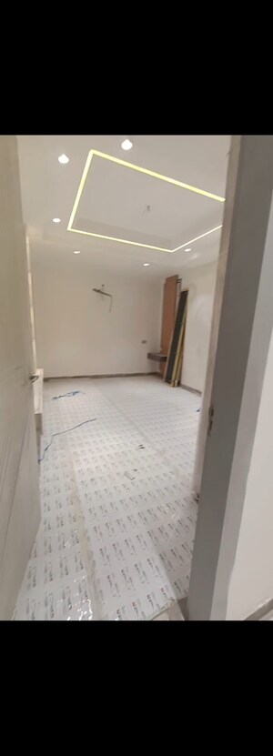 Master Bedroom in 3 BHK Builder Floor at Vivek Vihar Phase 1 – for Sale