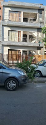 6+ BHK + Pooja Room,Extra Room 183 Sq.Yd. Independent House in 75 Marla183 Sq Yard Tripl