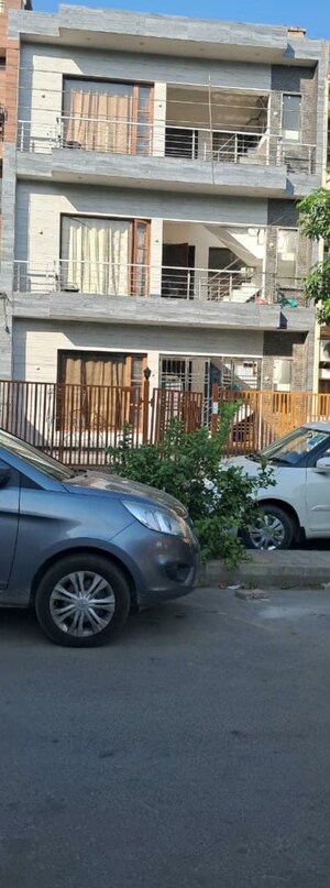 6+ BHK Independent House For Sale in Sector 22