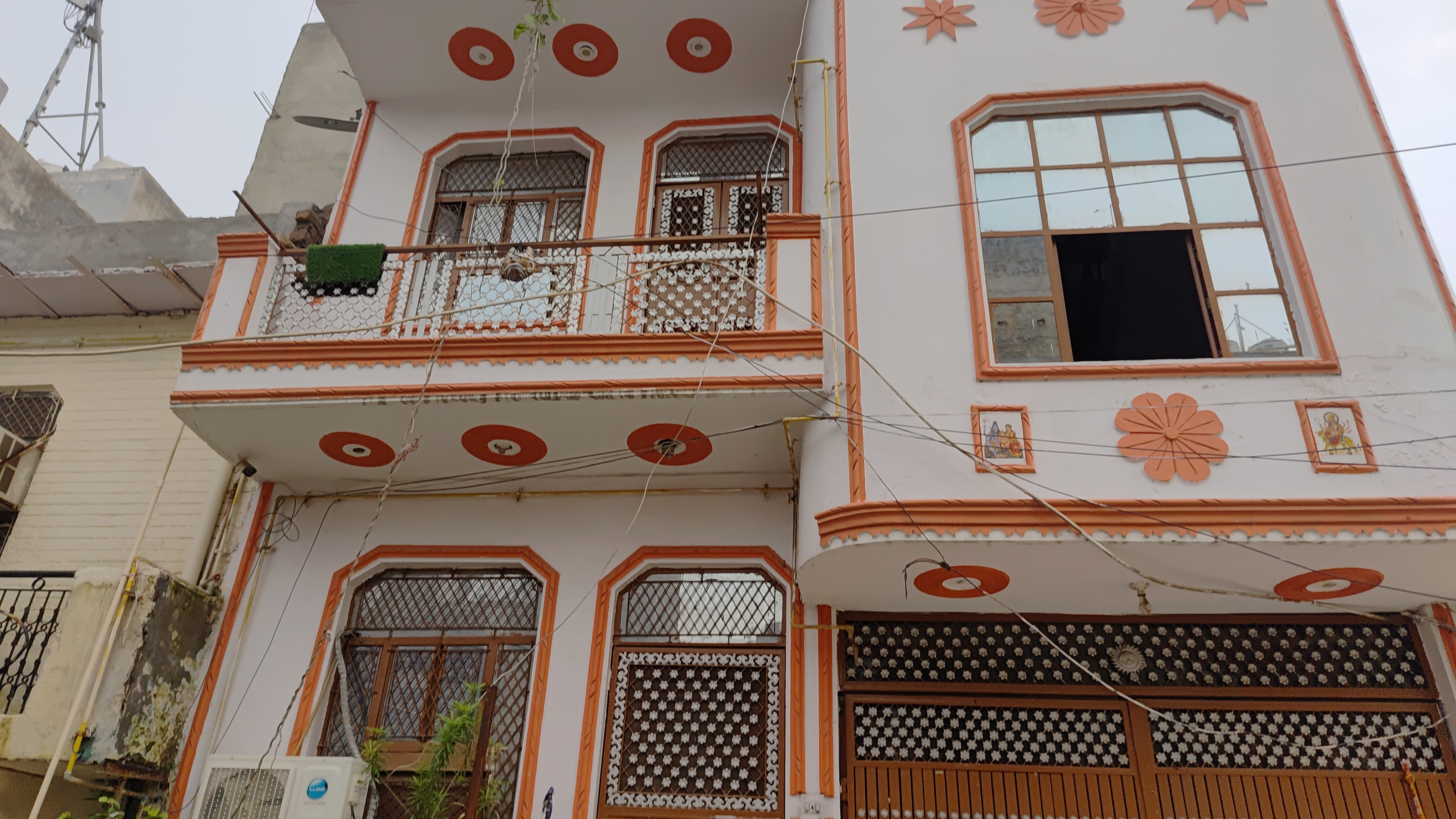 3 BHK + Extra Room Independent House For Sale in Mohan Garden