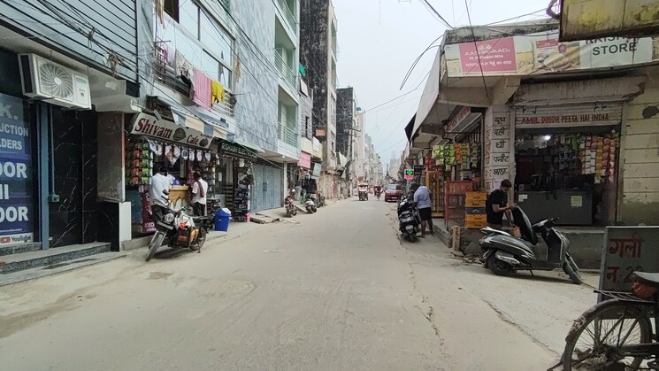 Exterior View, dwarka mor 4 Bedroom 125 Sq.Yd. Builder Floor In Dwarka Mor Delhi 8982830