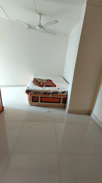 1 BHK Apartment For Rent in Model Colony