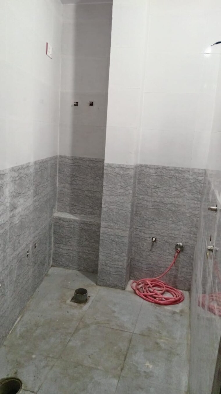 Bathroom, govindpuri 2 Bedroom 600 Sq.Ft. Builder Floor In Govindpuri Delhi 8982868