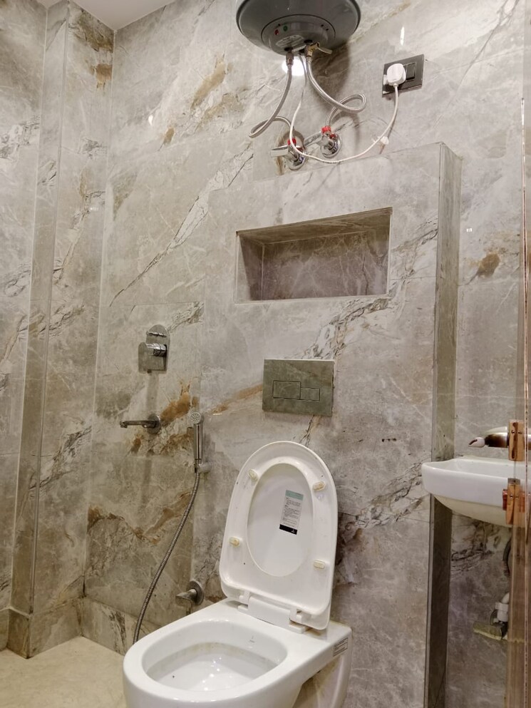 Bathroom, govindpuri 2 Bedroom 580 Sq.Ft. Builder Floor In Govindpuri Delhi 8982904