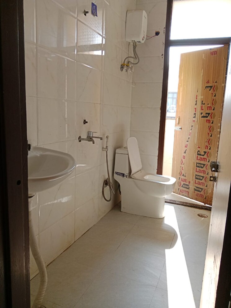 Bathroom, govindpuri 1 Bedroom 370 Sq.Ft. Builder Floor In Govindpuri Delhi 8982935