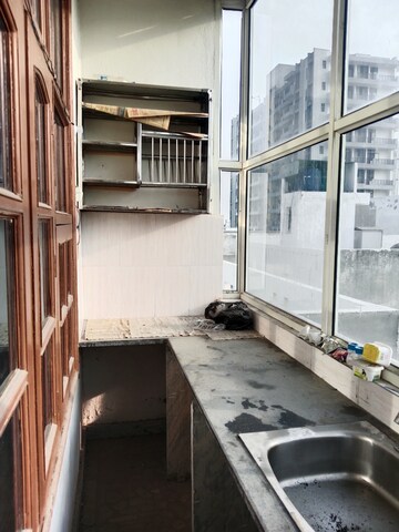 Kitchen in 1 BHK Builder Floor at Sector 18 – for Rent